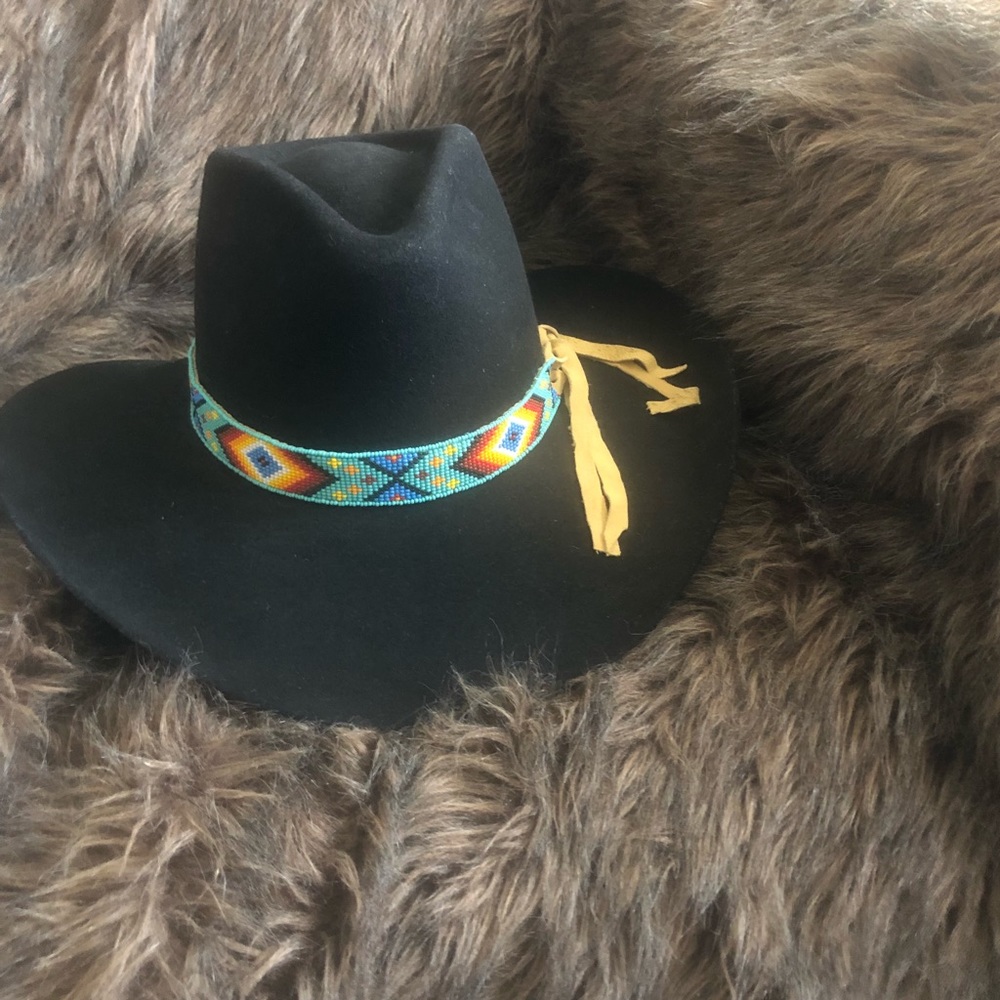 Cute western hat š¾ perfect for rodeo ! - Picture 1 of 4